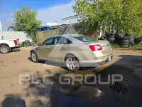 2010 Ford TAURUS photo