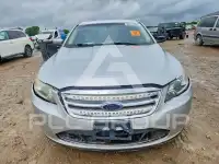 2010 Ford TAURUS фото