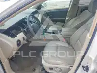 2010 Ford TAURUS photo