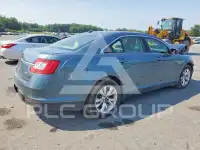 2010 Ford TAURUS фото