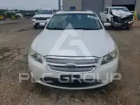 2010 Ford TAURUS photo