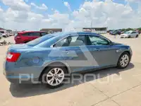 2010 Ford TAURUS photo