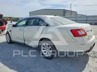 2010 Ford TAURUS photo