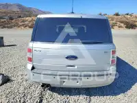 2010 Ford FLEX photo
