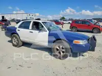 2010 Ford CROWN фото