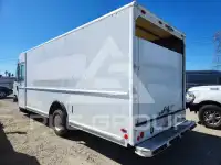 2010 Ford E-450 фото