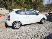 2010 Hyundai Accent фото