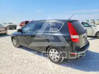 2010 Hyundai Elantra photo