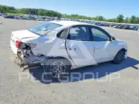 2010 Hyundai Elantra photo