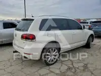 2010 Volkswagen Touareg photo