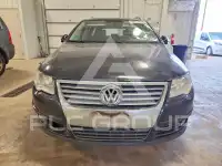 2010 Volkswagen Passat photo