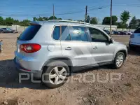 2010 Volkswagen Tiguan фото