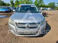 2010 Volkswagen Tiguan фото