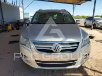 2010 Volkswagen Tiguan фото
