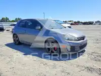 2010 Volkswagen GTI photo