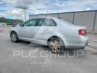 2010 Volkswagen Jetta photo