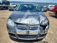 2010 Volkswagen Jetta photo