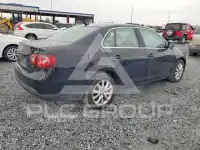 2010 Volkswagen Jetta photo