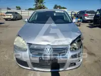 2010 Volkswagen Jetta photo