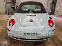 2010 Volkswagen BEETLE фото