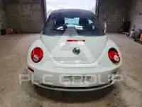 2010 Volkswagen BEETLE фото
