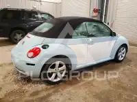 2010 Volkswagen BEETLE фото