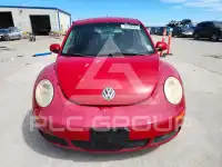 2010 Volkswagen BEETLE фото