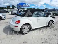 2010 Volkswagen BEETLE фото