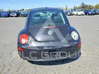 2010 Volkswagen BEETLE photo