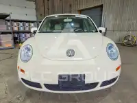 2010 Volkswagen BEETLE фото