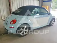 2010 Volkswagen BEETLE фото