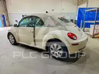 2010 Volkswagen BEETLE фото