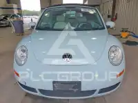 2010 Volkswagen BEETLE фото