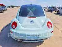 2010 Volkswagen BEETLE фото