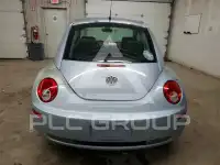 2010 Volkswagen BEETLE photo