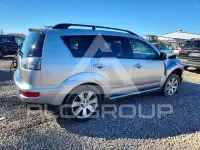 2011 Mitsubishi OUTLANDER photo