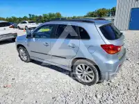 2011 Mitsubishi OUTLANDER photo