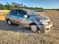 2011 Nissan VERSA photo