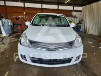 2011 Nissan VERSA photo