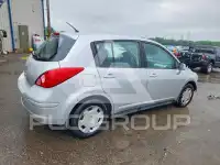 2011 Nissan VERSA photo