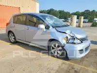2011 Nissan VERSA photo