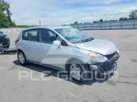 2011 Nissan VERSA photo