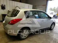 2011 Nissan VERSA photo