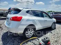 2011 Nissan ROGUE photo