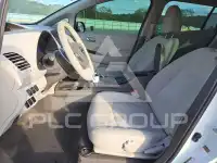 2011 Nissan LEAF photo