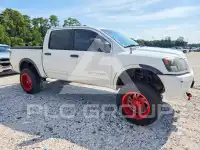 2011 Nissan TITAN фото