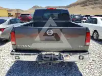 2011 Nissan TITAN фото