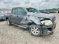 2011 Nissan TITAN фото