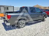 2011 Nissan TITAN фото