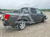 2011 Nissan TITAN фото